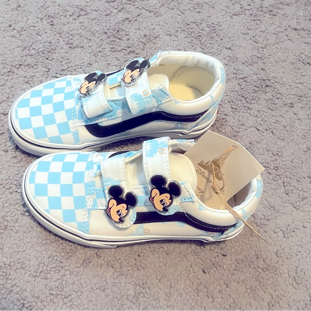 Disney World Parks 2022 50th Anniversary Mickey Vans Old Skool Kids Size Kids 11